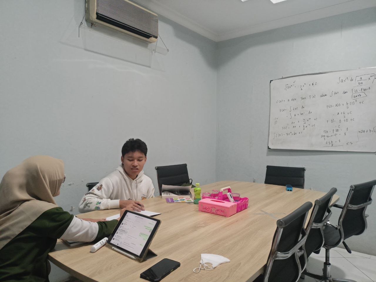 photo_6066683551358323812_y