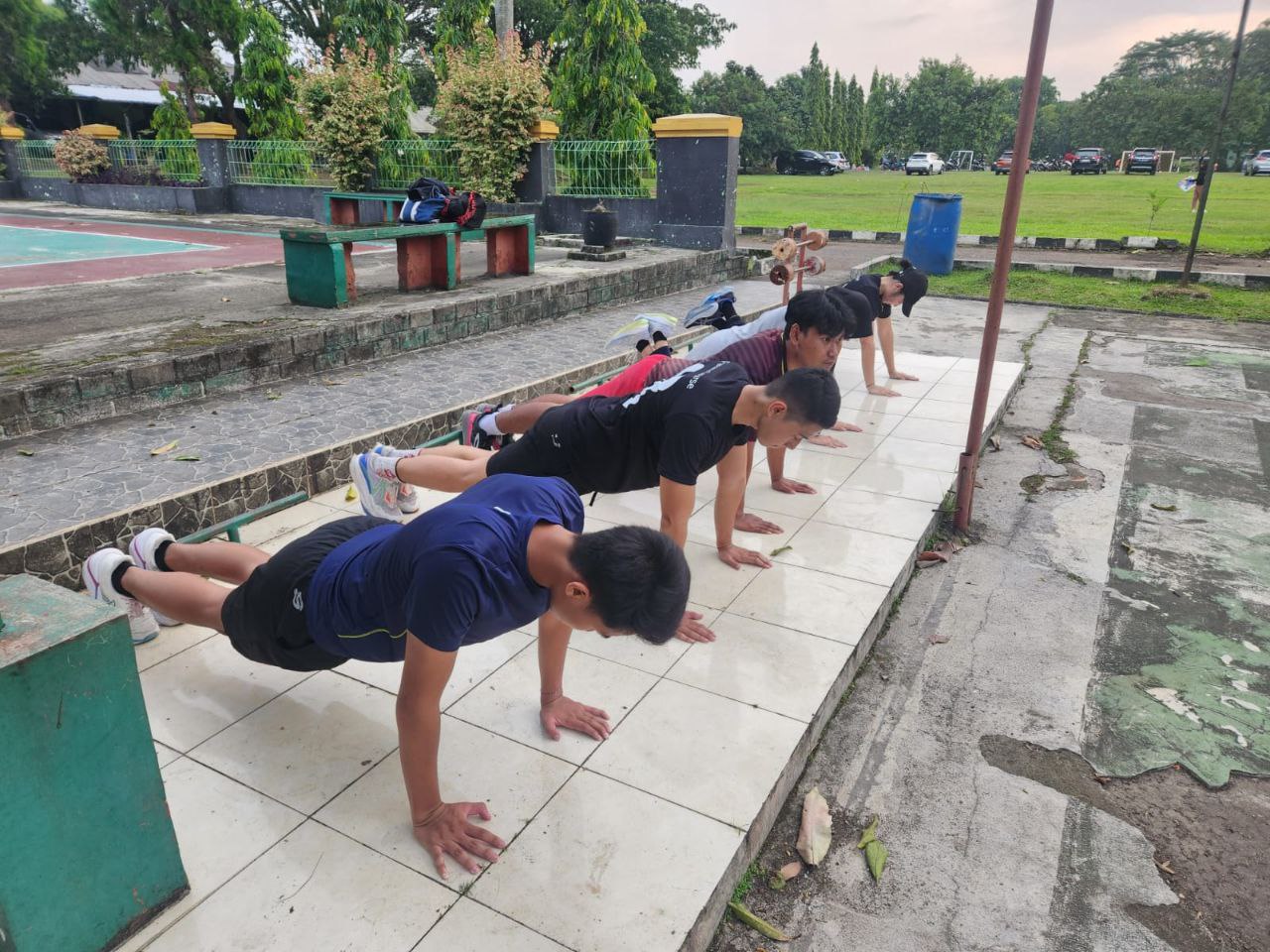 photo_6204237588475266288_y